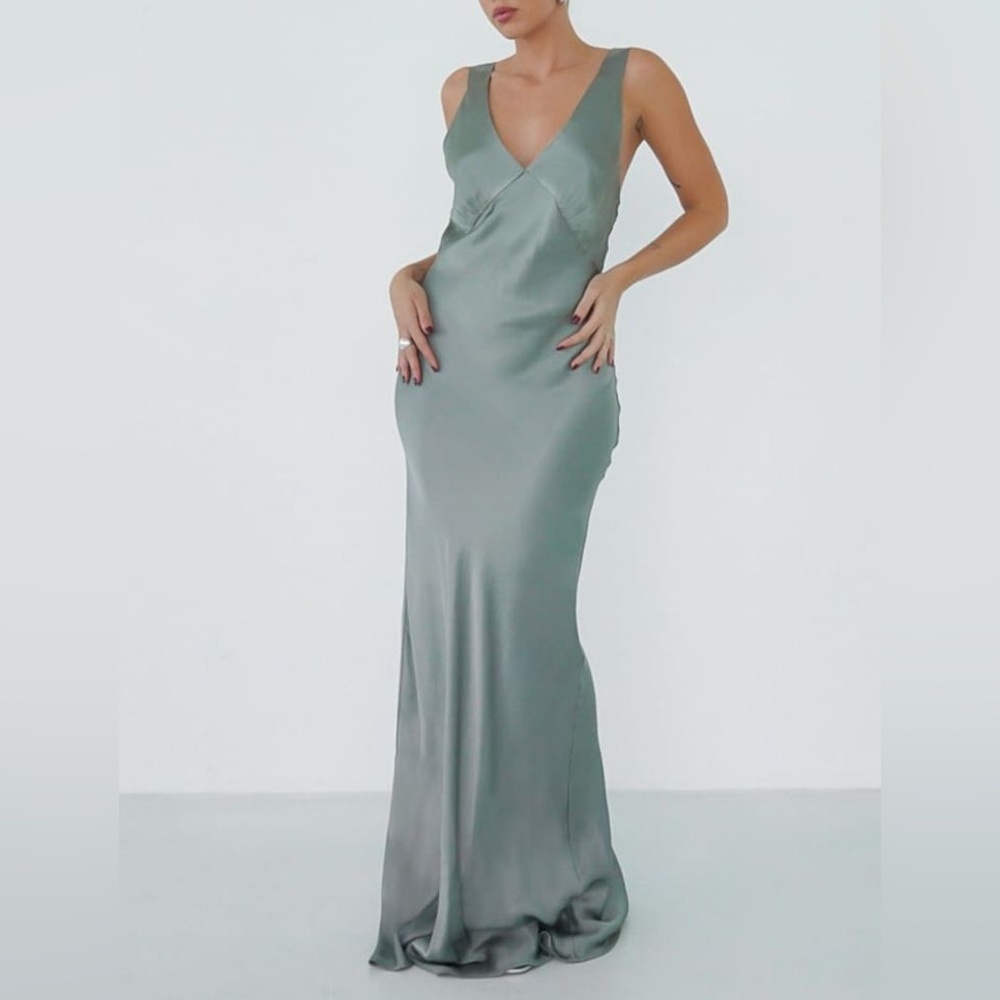 NWT Rumored Sunset Strip Maxi Dress Rosemary